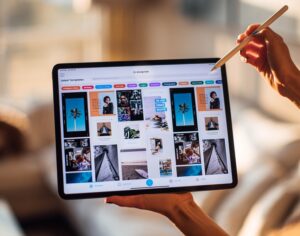 Mehr über den Artikel erfahren Die unterschätze Plattform: Wie Pinterest dir konstant Reichweite bringt – auch wenn du schläfst.